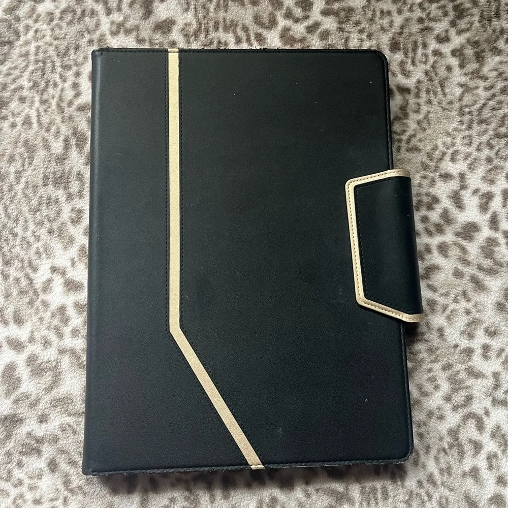 Black and Gold Executive Business Padfolio